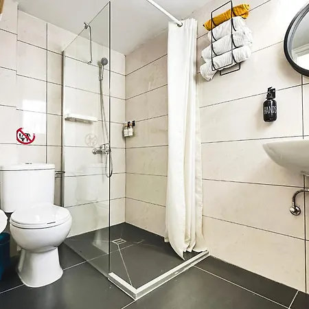 Away One Bedroom In *