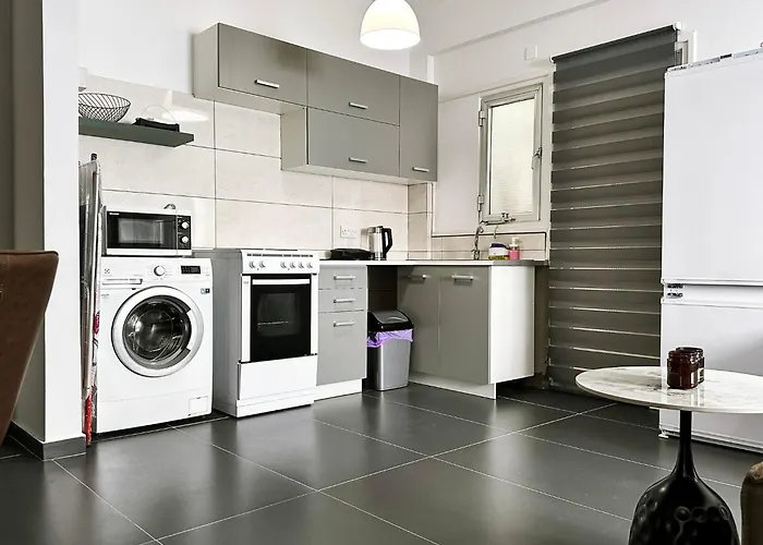 Away One Bedroom In Nikósie